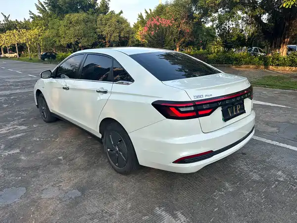 Venucia D60 EV 2024