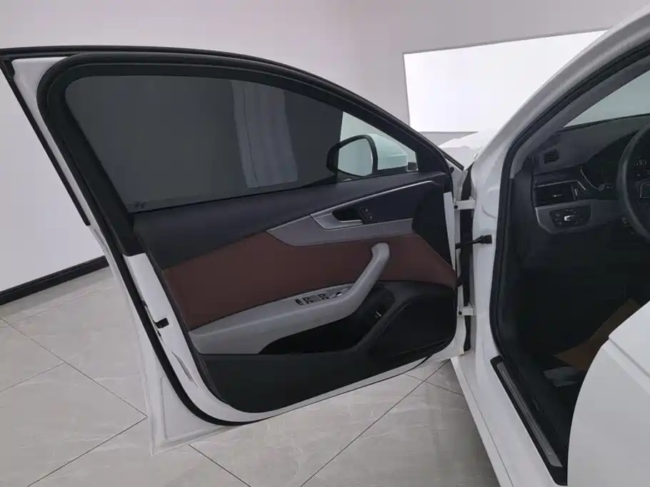 Audi A4L 2018