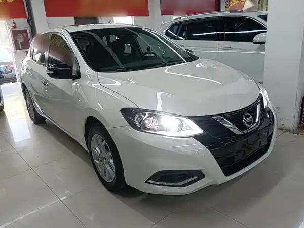 Nissan Tiida 2023