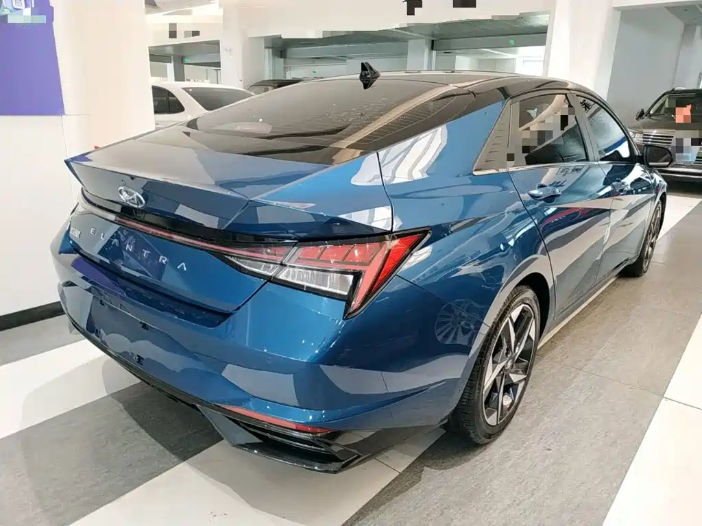 Hyundai Elantra 2021