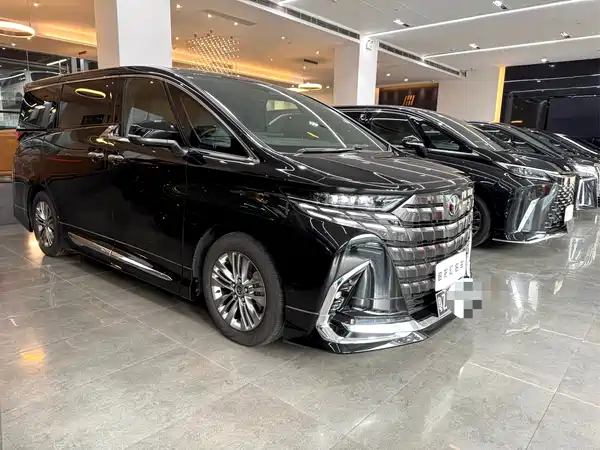 Toyota Alphard 2026