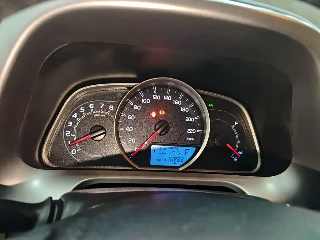 Toyota RAV4 2017 — фото 8