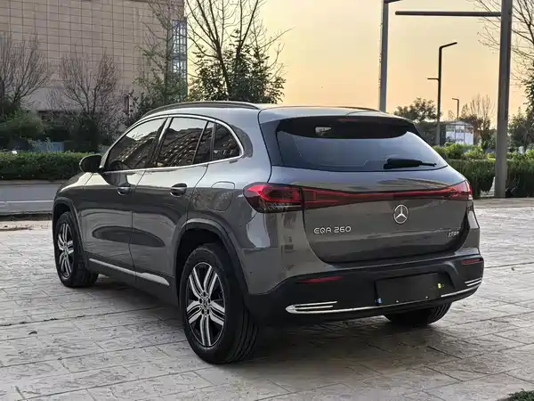 Mercedes-Benz EQA 2024