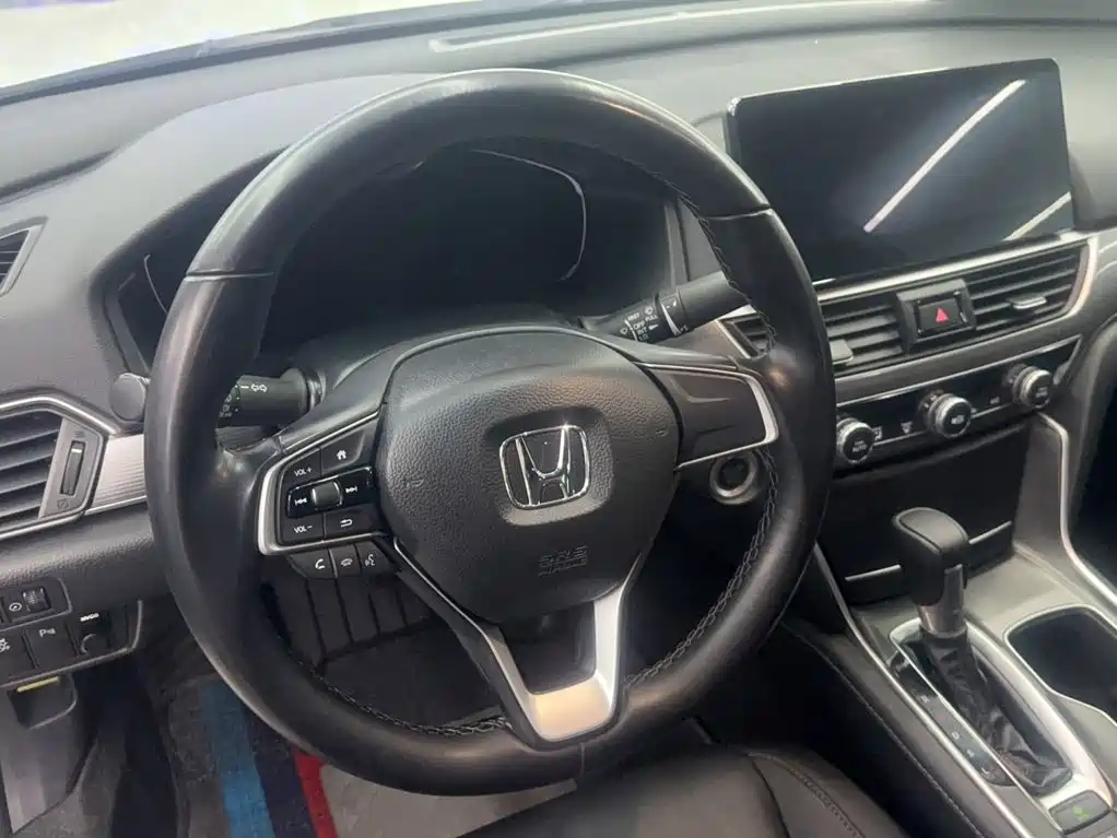 Honda Accord 2023