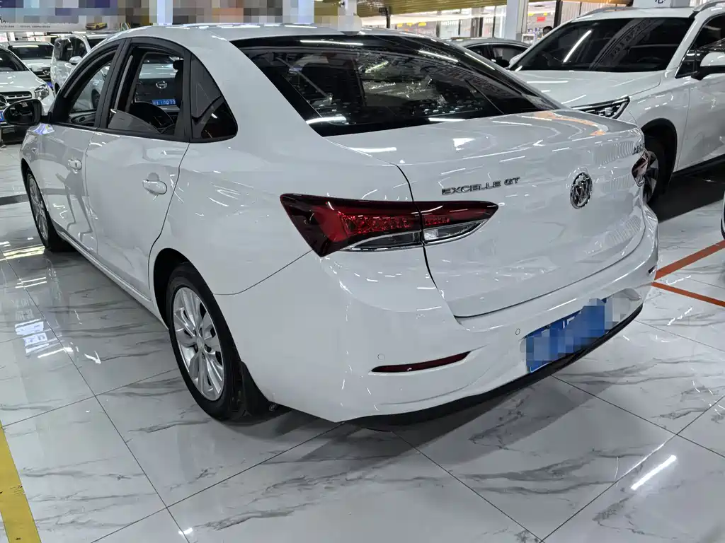 Buick Excelle 2020 — фото 4