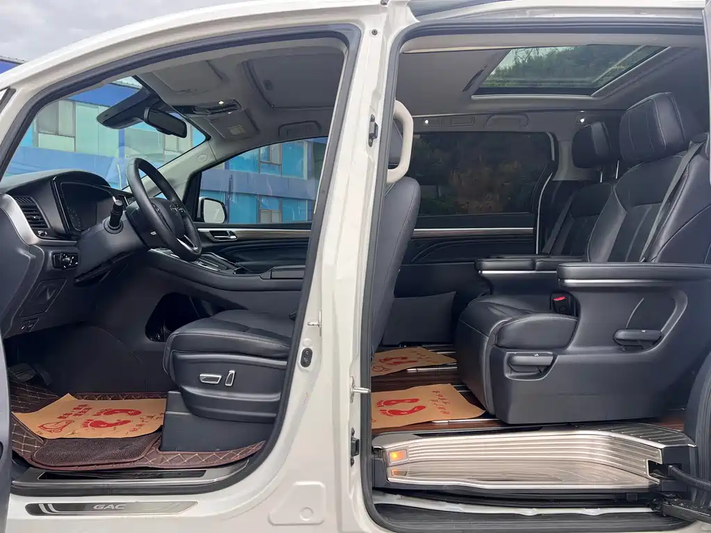 GAC Trumpchi M8 2023 — фото 10