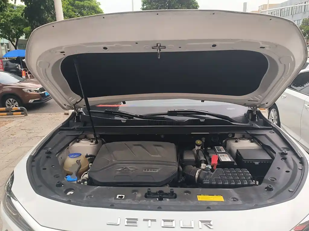 Jetour Jietu X70 PLUS 2023 — фото 16