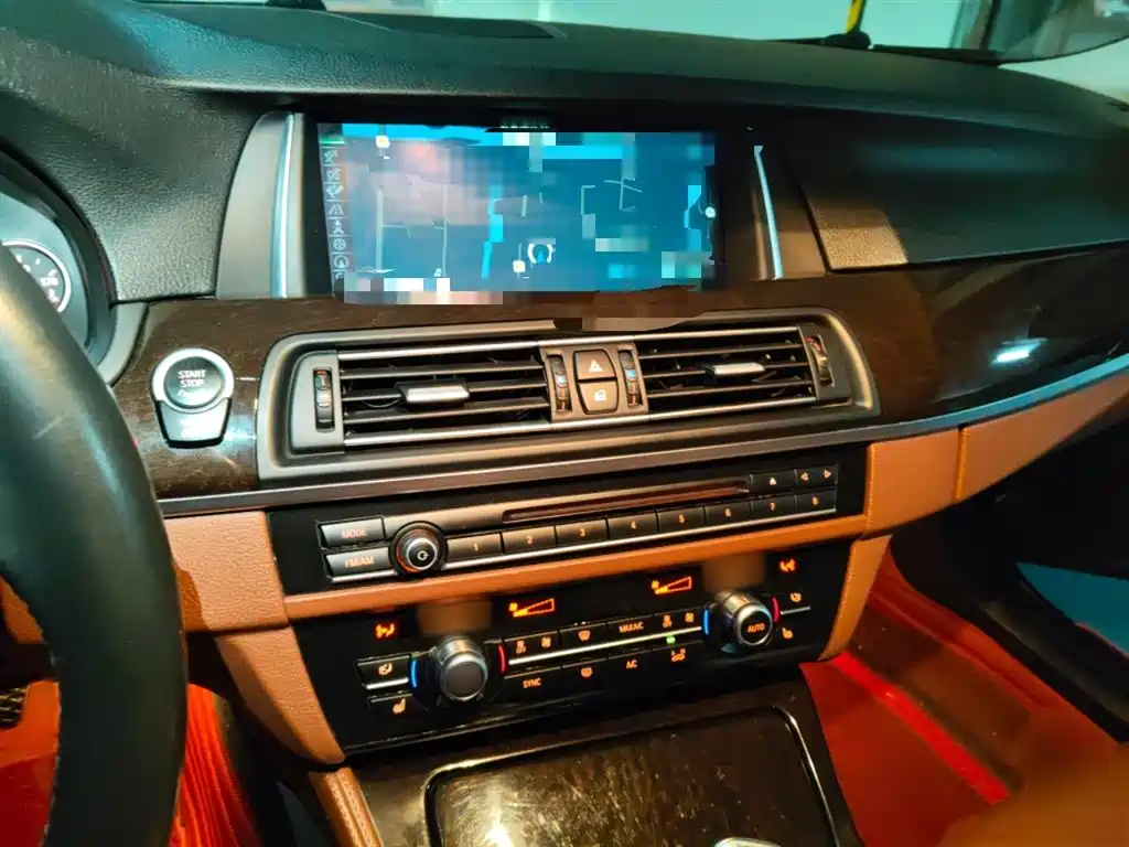 BMW 5 Series 2015 — фото 6