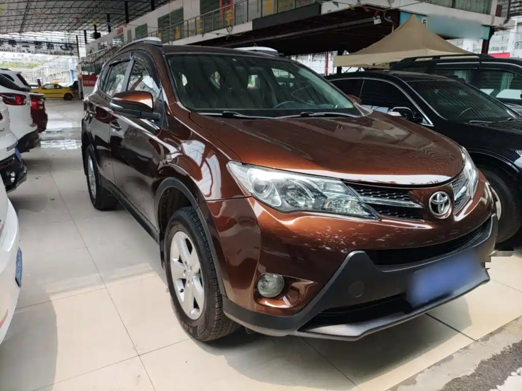 Toyota RAV4 2014 — фото 22