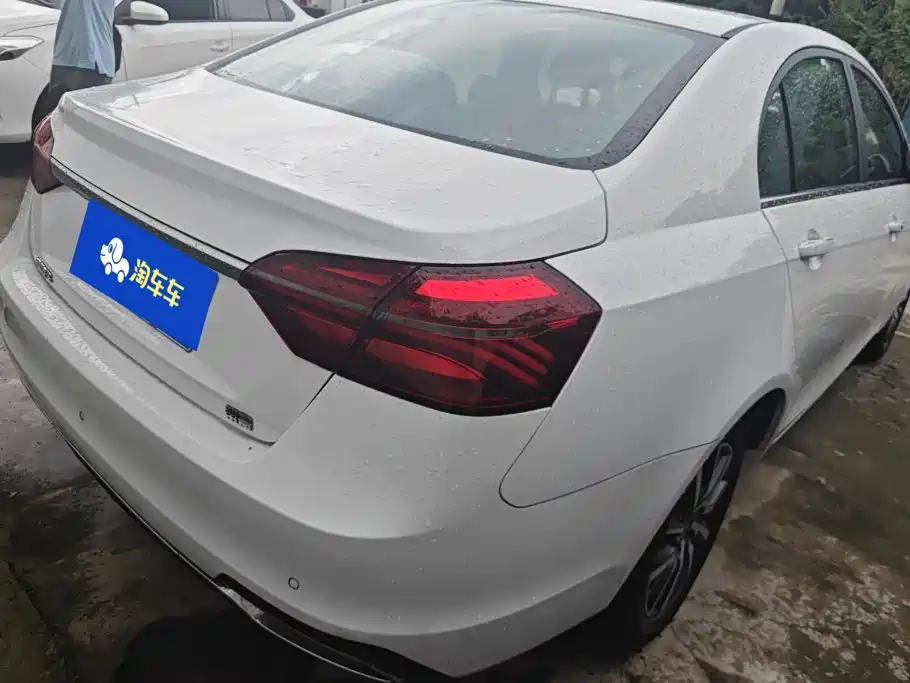 Geely Emgrand 2019