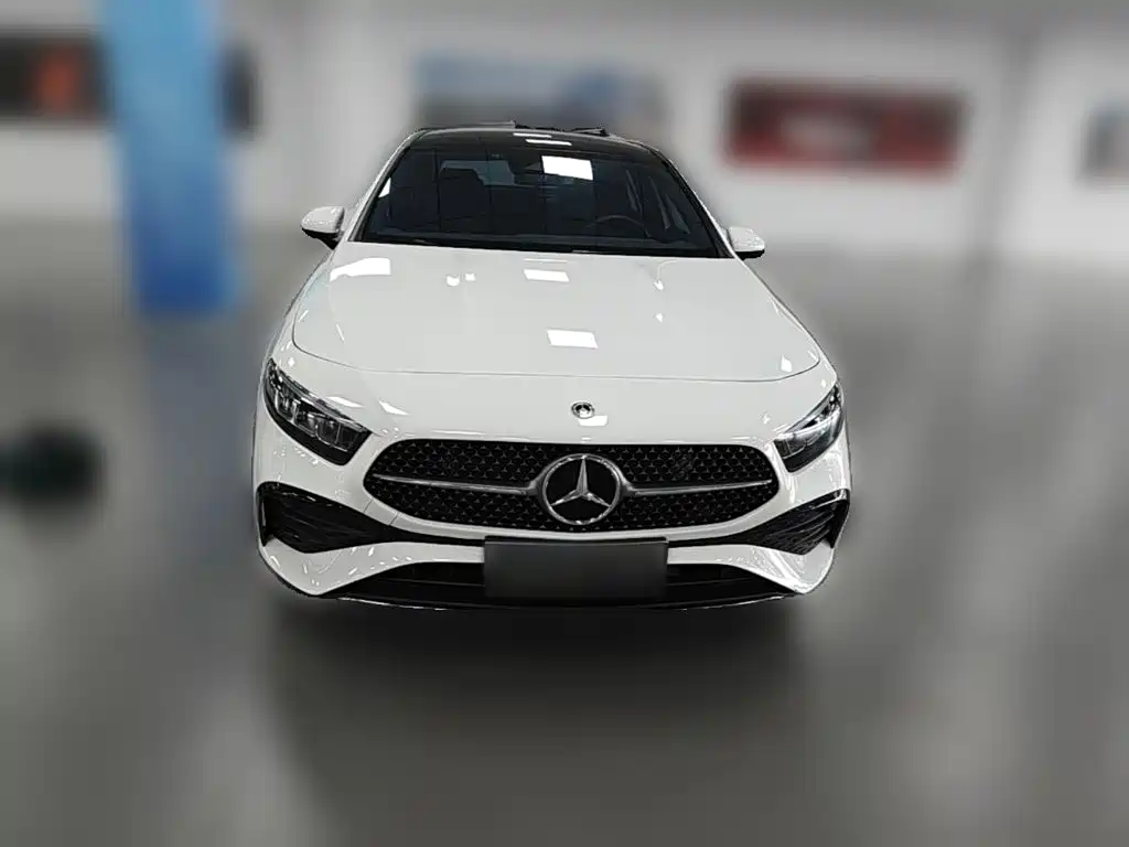 Mercedes-Benz A-Class 2023 — фото 5