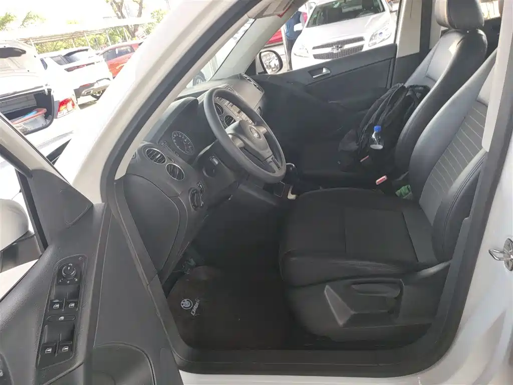 Volkswagen Tiguan 2015 — фото 15