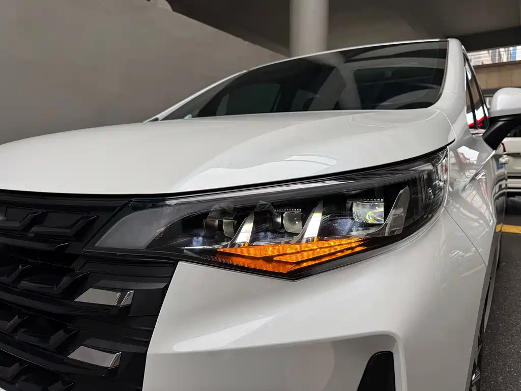 GAC Motor Trumpchi M6 2022 — фото 24