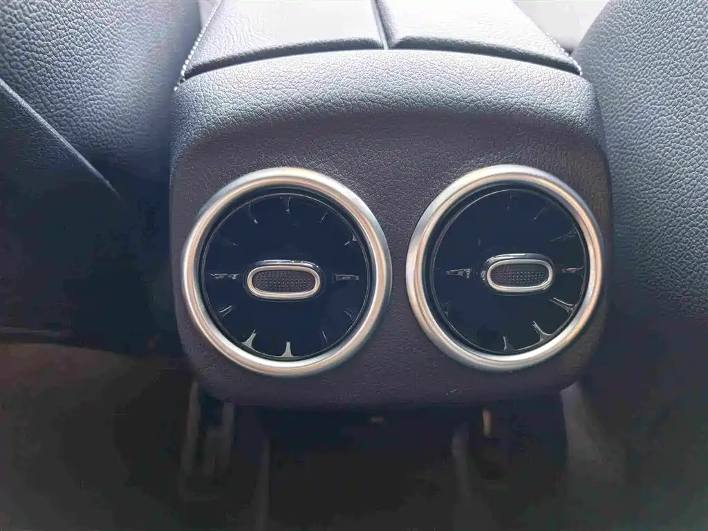 Mercedes-Benz A-Class 2022 — фото 10