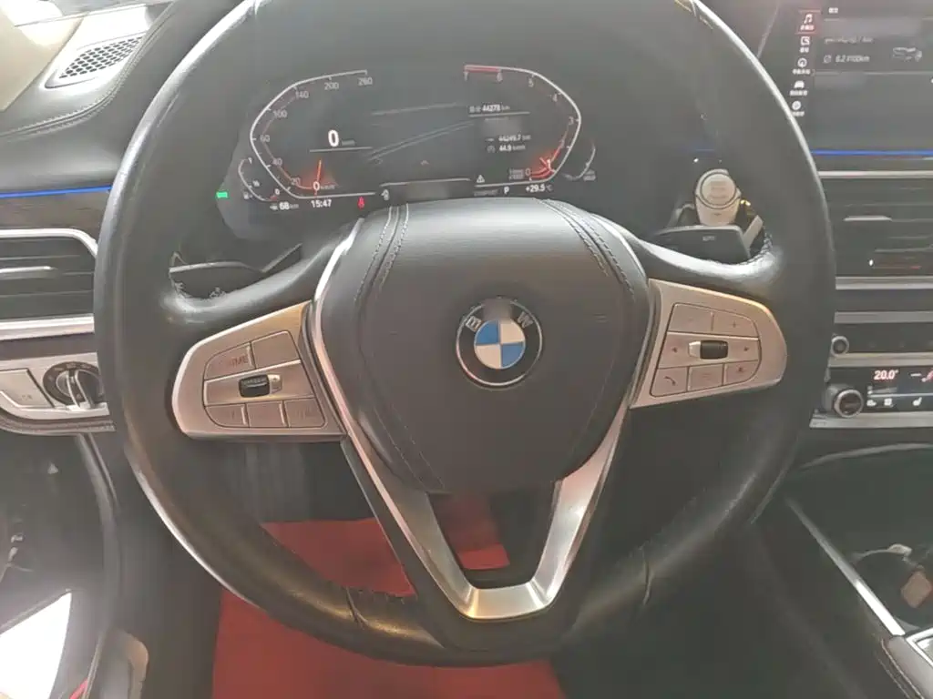 BMW 7 Series 2021 — фото 11