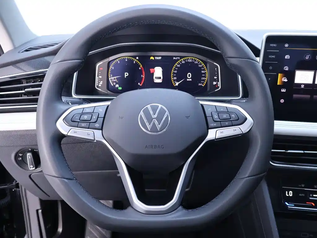 Volkswagen Tiguan L 2025 — фото 16