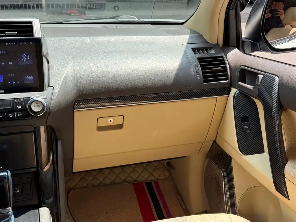 Toyota Prado 2016 — фото 17