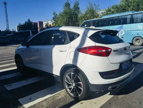 Geely Emgrand GS 2017