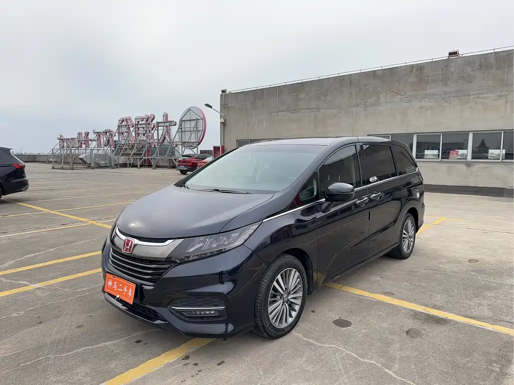Honda Odyssey 2018 — фото 1