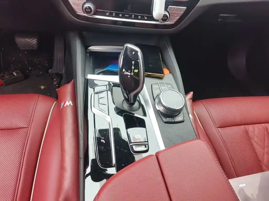 BMW 5 Series 2022 — фото 14