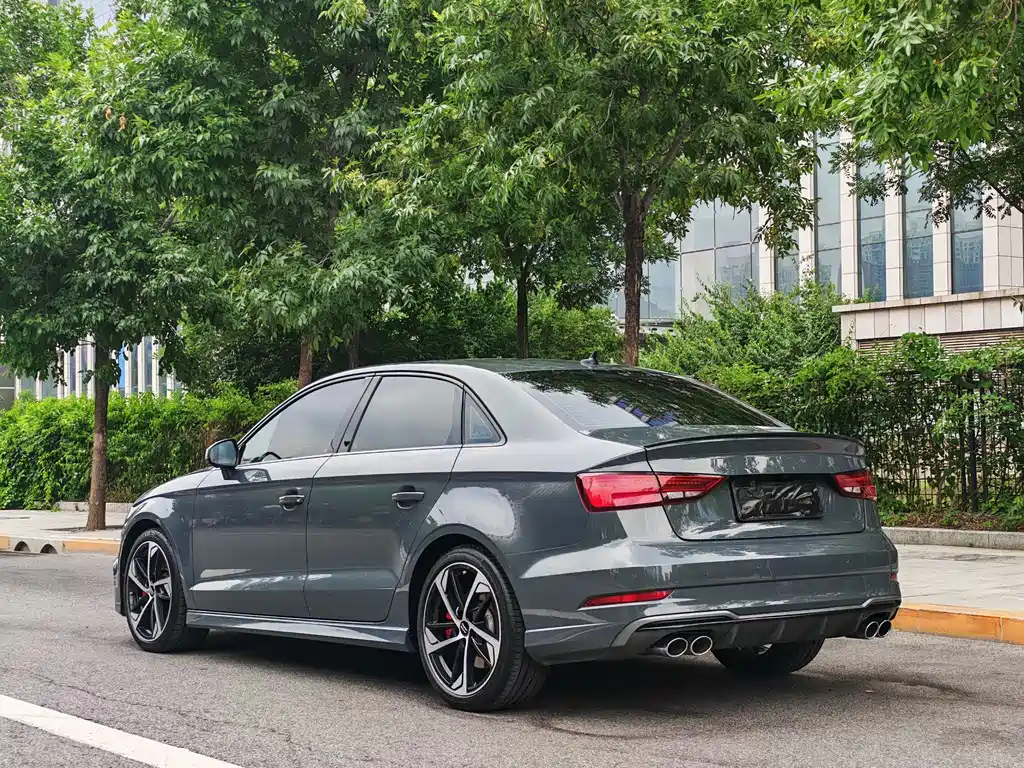 Audi S3 2019 — фото 4