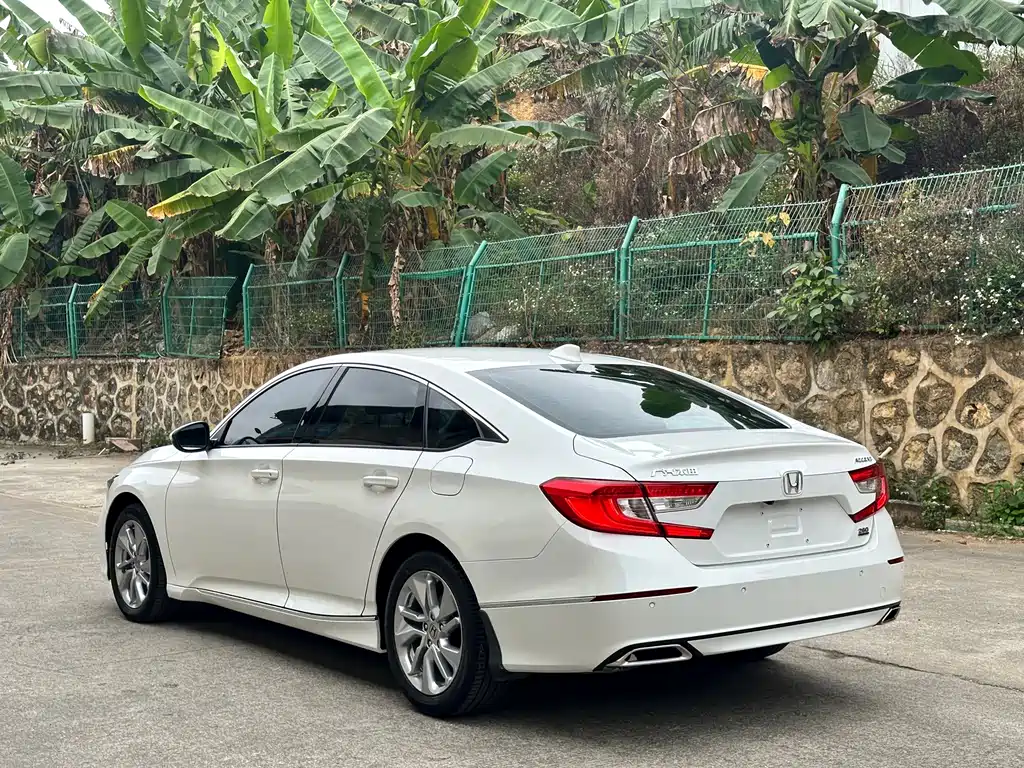 Honda Accord 2018 — фото 5