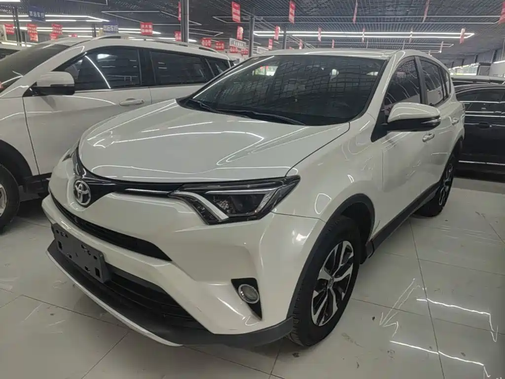 Toyota RAV4 2019 — фото 2