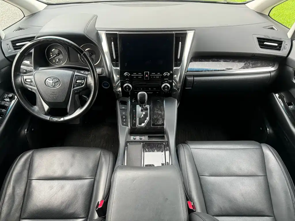 Toyota Vellfire 2021 — фото 11