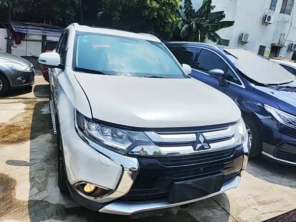 Mitsubishi Outlander 2017