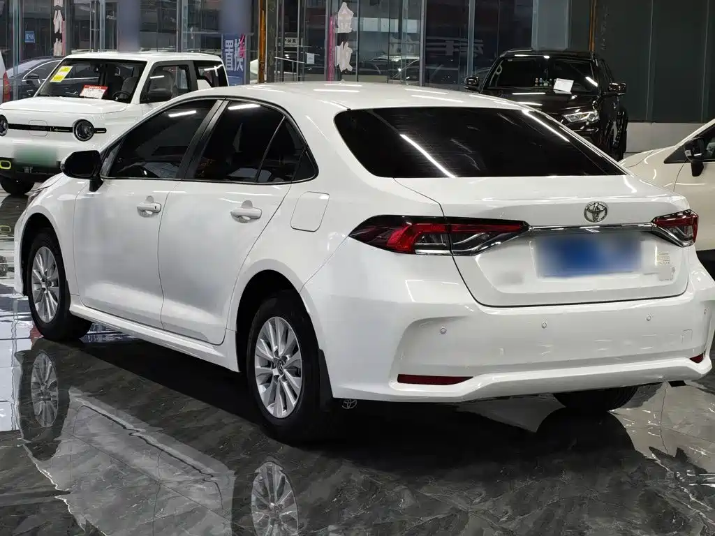 Toyota Corolla 2021 — фото 16