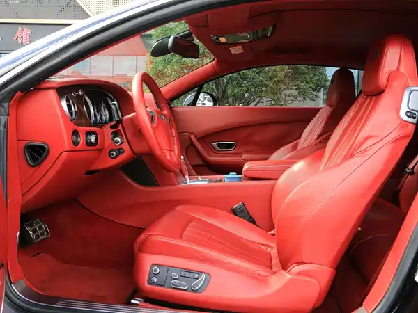 Bentley Continental 2016