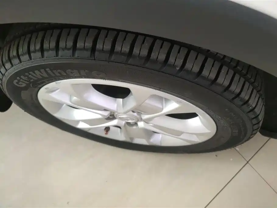 Changan CS15 2017 — фото 6