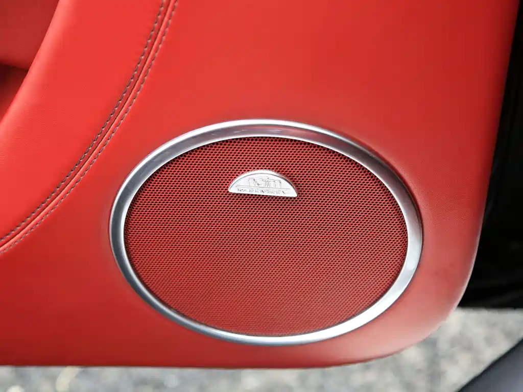 Bentley Continental 2016 — фото 12