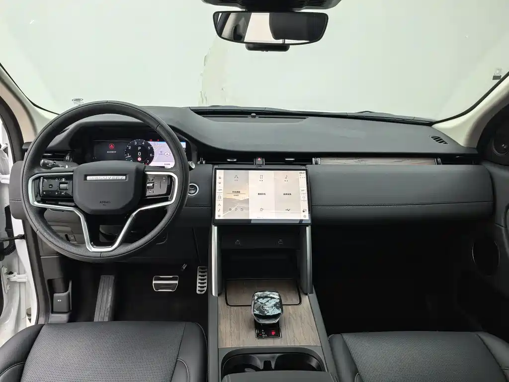 Land Rover Discovery Sport 2024 — фото 11