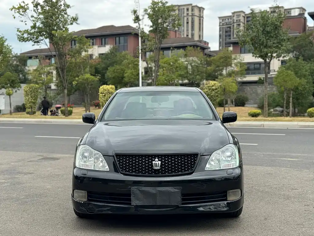 Toyota Crown 2005 — фото 2