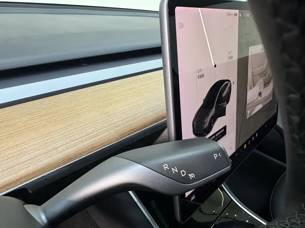 Tesla Model 3 2020 — фото 14