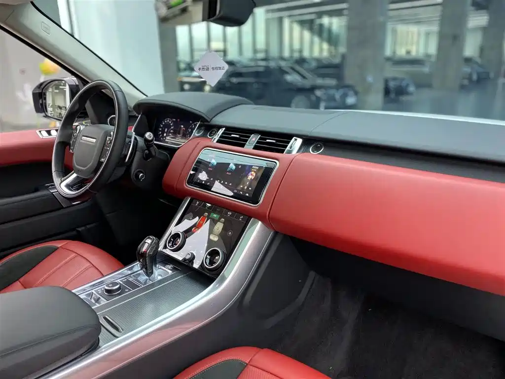 Land Rover Sport 2020 — фото 9