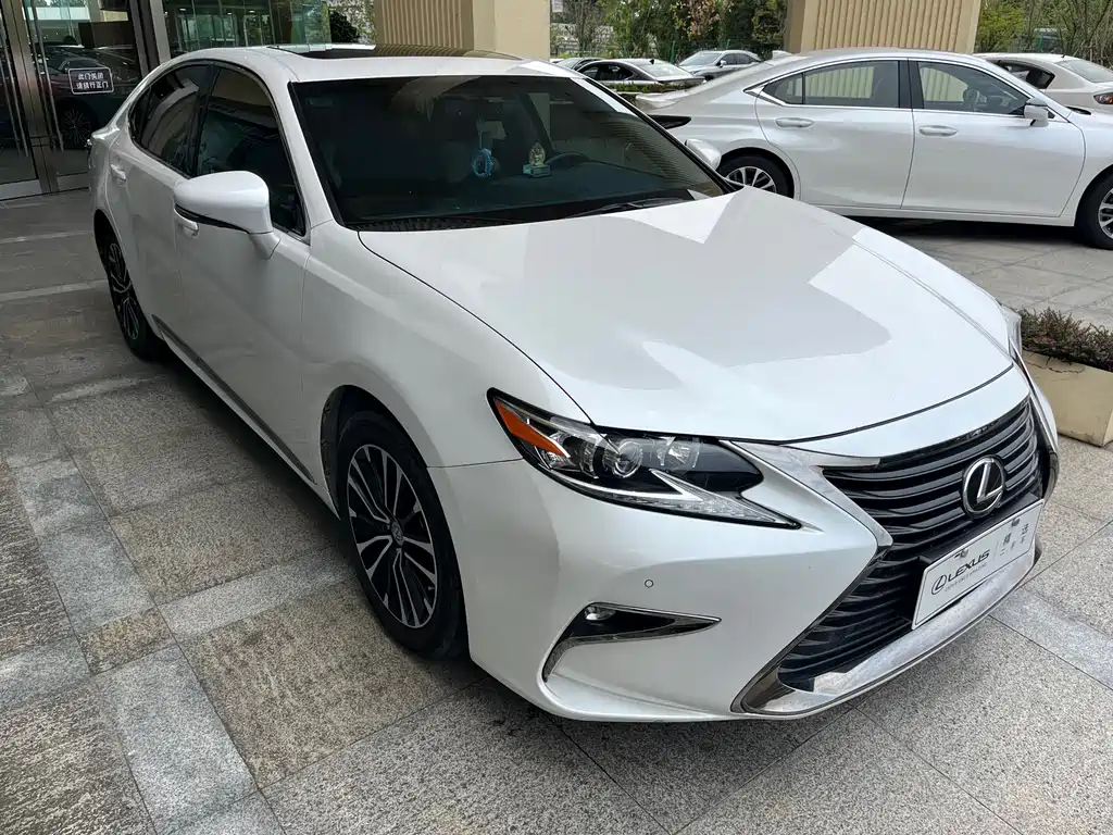 Lexus ES 2016 — фото 3