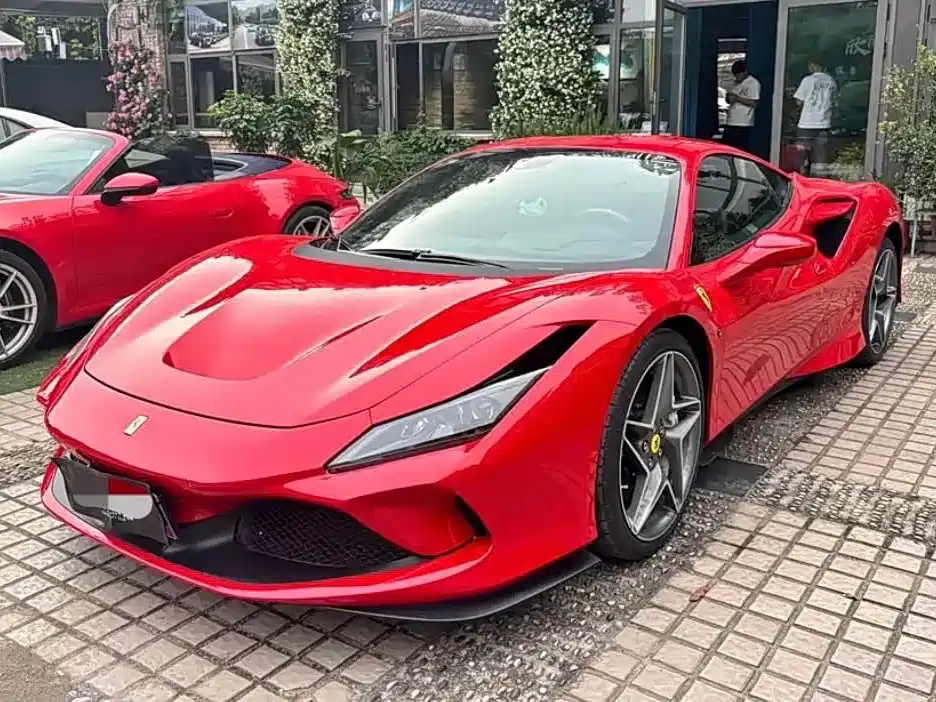 Ferrari F8 2022 — фото 1