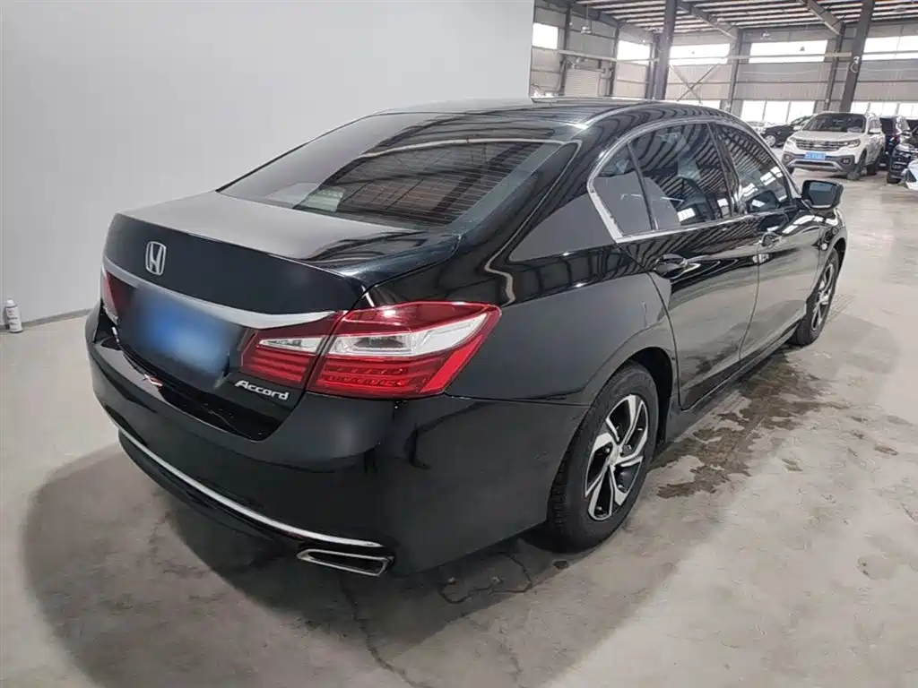 Honda Accord 2016 — фото 7