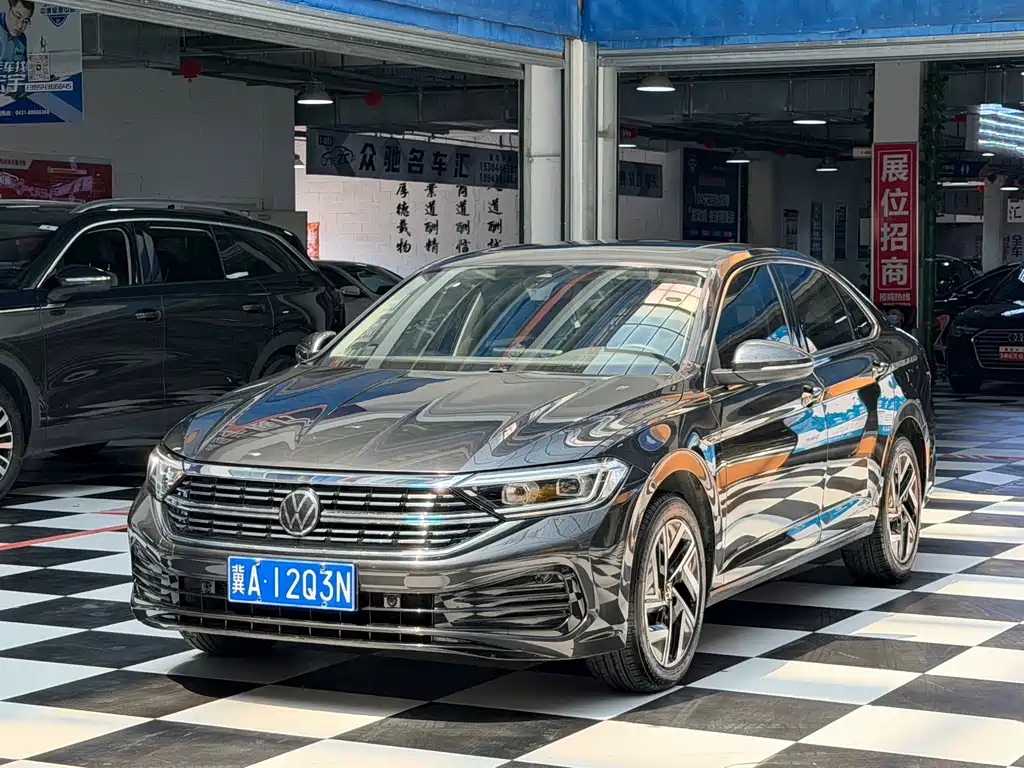 Volkswagen Sagitar 2022
