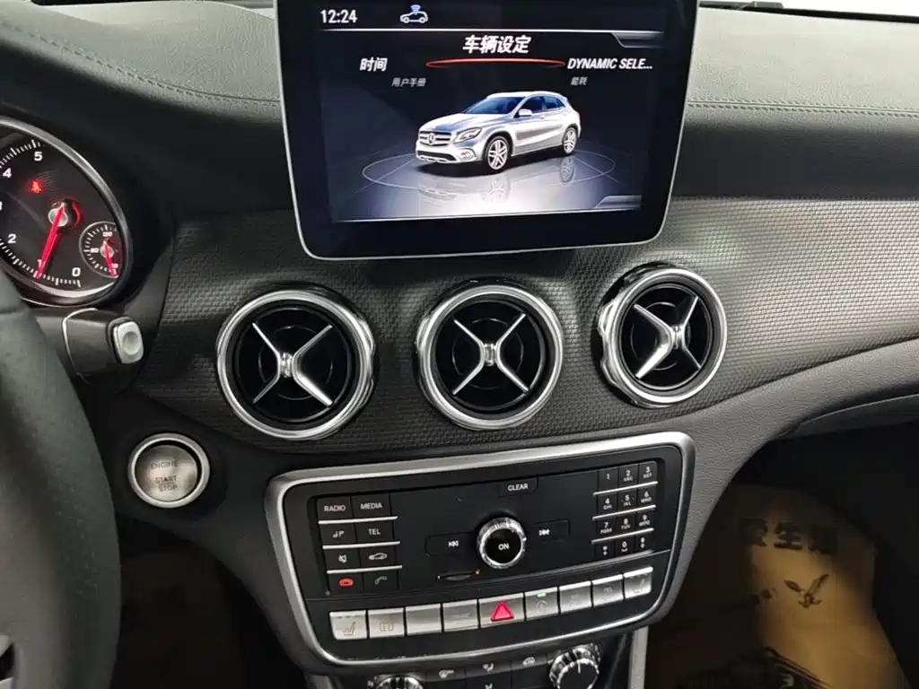 Mercedes-Benz GLA 2018 — фото 13