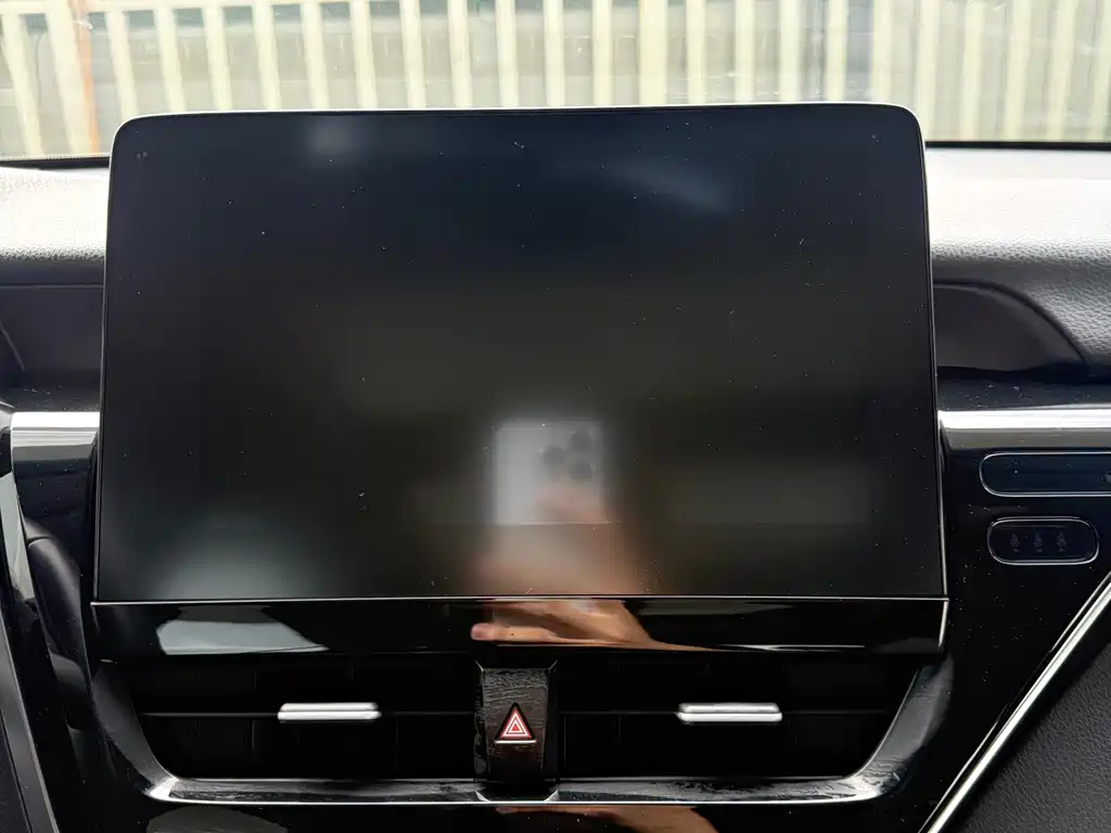 Toyota Camry 2021 — фото 13