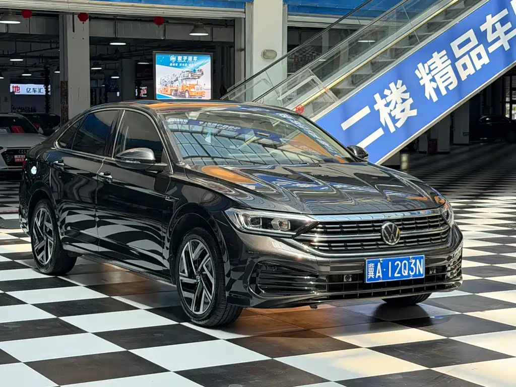 Volkswagen Sagitar 2022