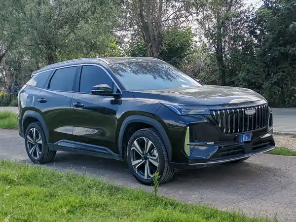 Geely Boyue L 2025