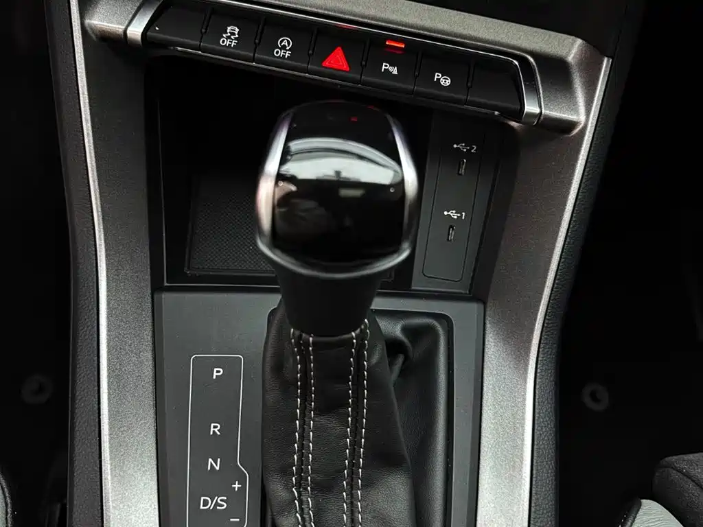Audi Q3 2023 — фото 13