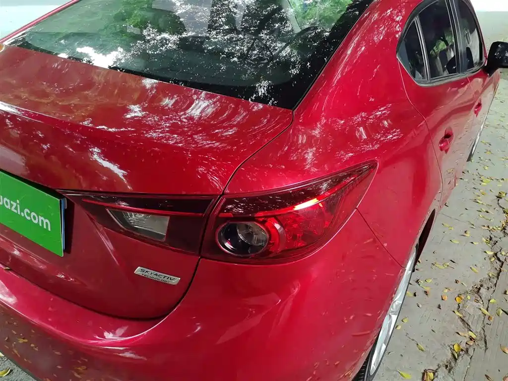 Mazda 3 Axela 2016 — фото 20