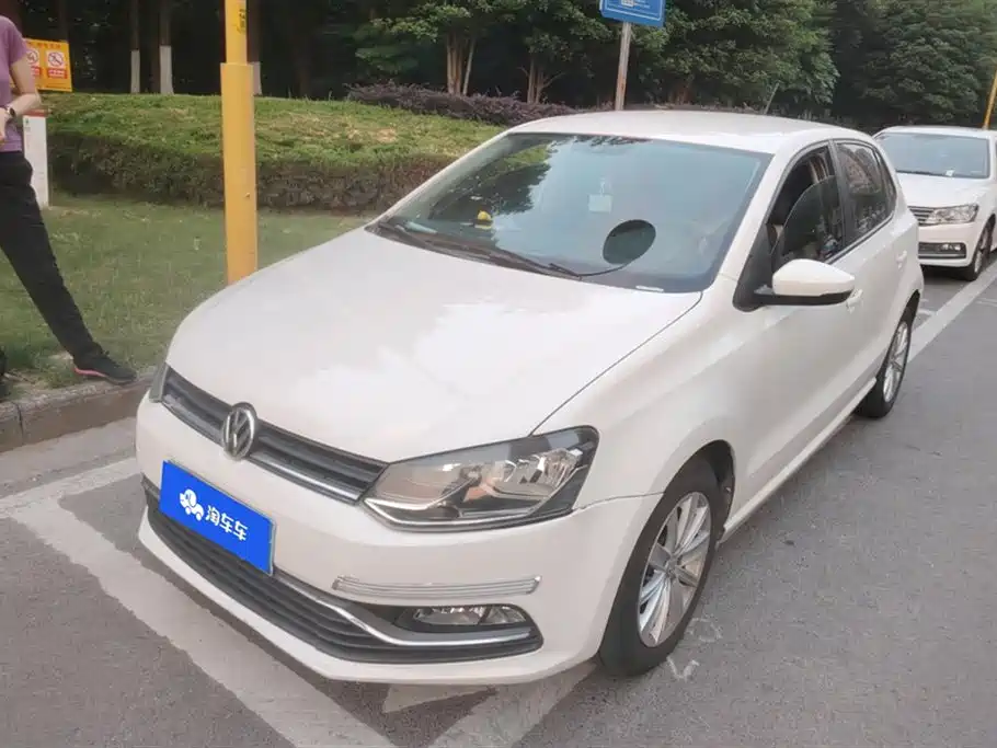Volkswagen Polo 2015 — фото 1
