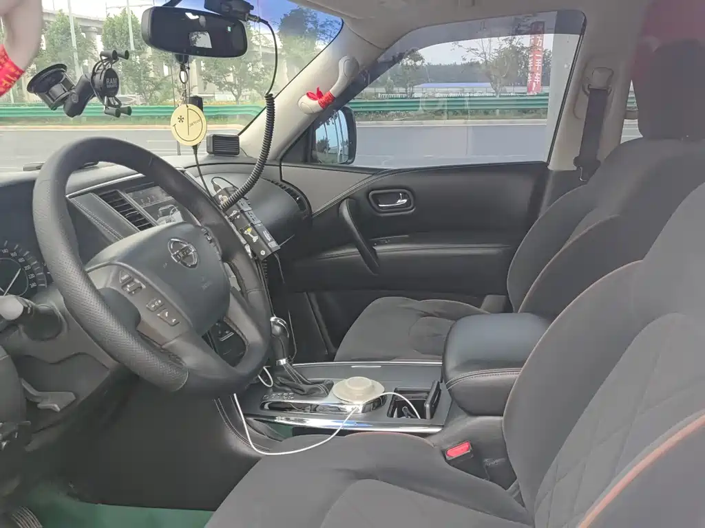 Nissan Patrol 2017 — фото 16