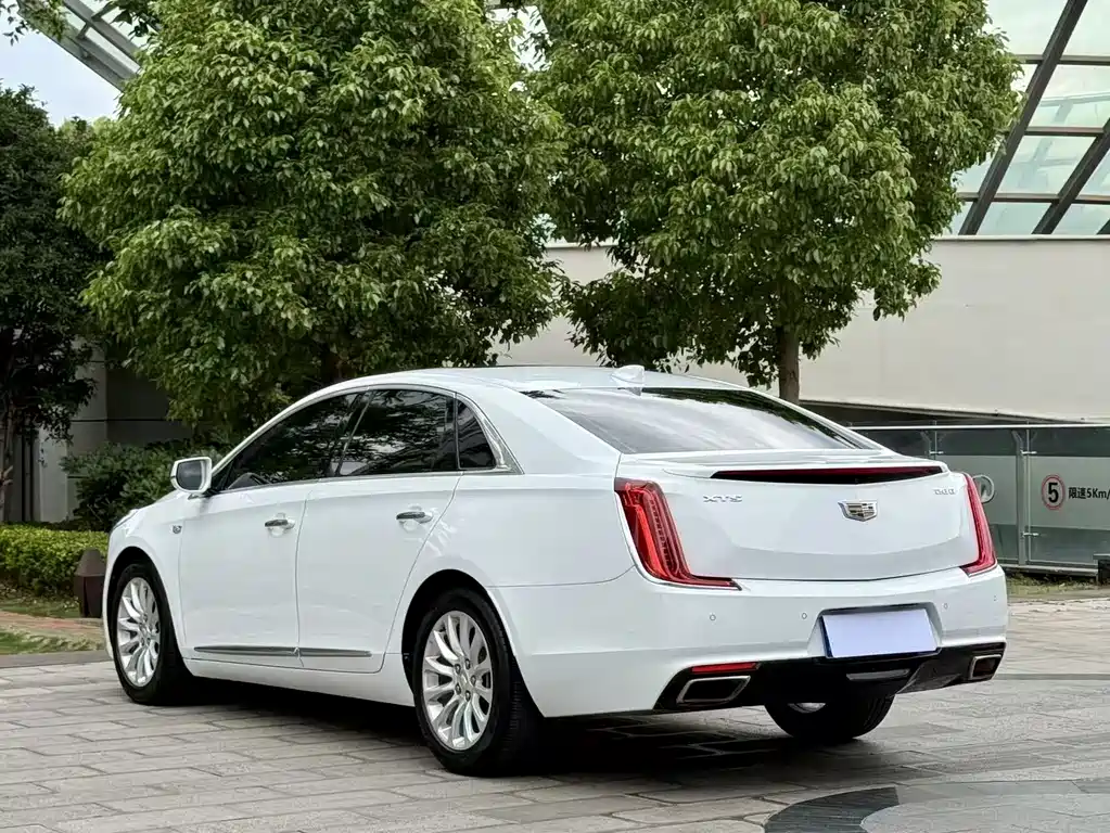Cadillac XTS 2018 — фото 6